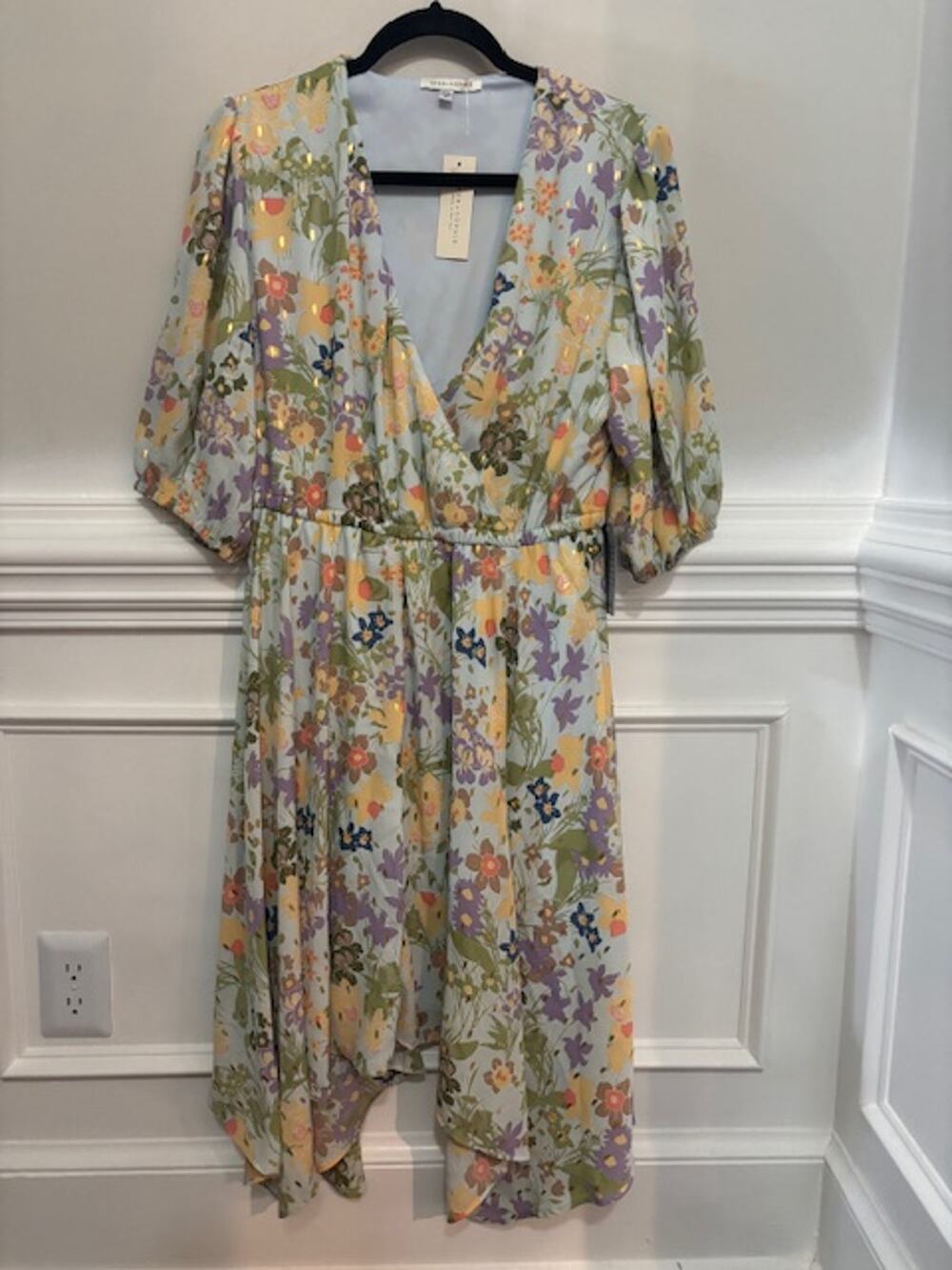 Tash + Sophie Dress Floral V Neck Midi Puff Sleeve Medium Wedding NWT